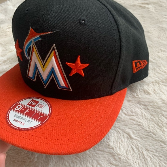 Miami Marlins Snapback Hat - Picture 4 of 8
